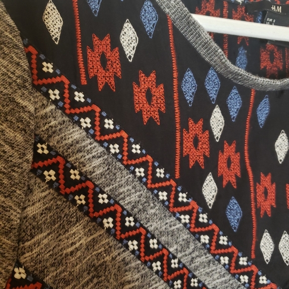 H&M Embroidered Sweatshirt - S - Picture 3 of 5